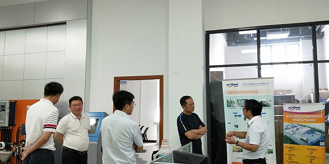 熱烈歡迎山東榮信集團領(lǐng)導(dǎo)蒞臨深奧圖總部洽談合作